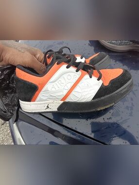 Nike Air Jordan 1 Nu Low Retro GS Black Cement Orange White boys size 7Y